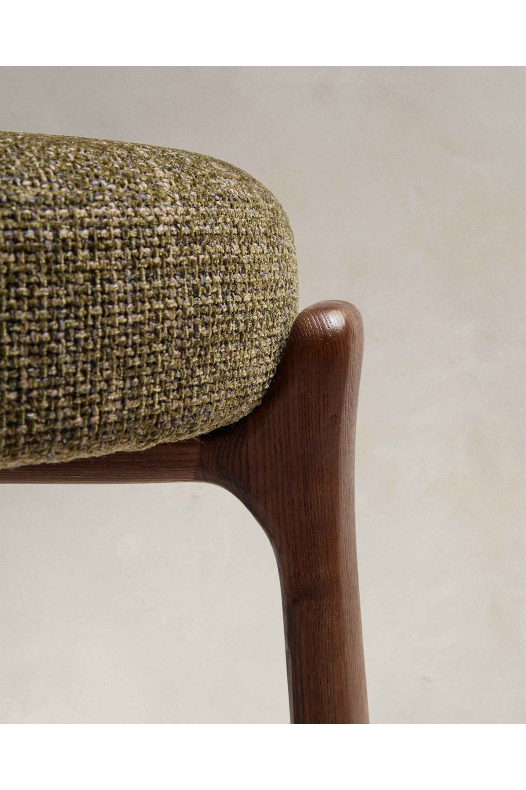 Granite 75 Walnut Barová Stolička 13 Granite 75 Walnut Barová Stolička – Obrázok 13