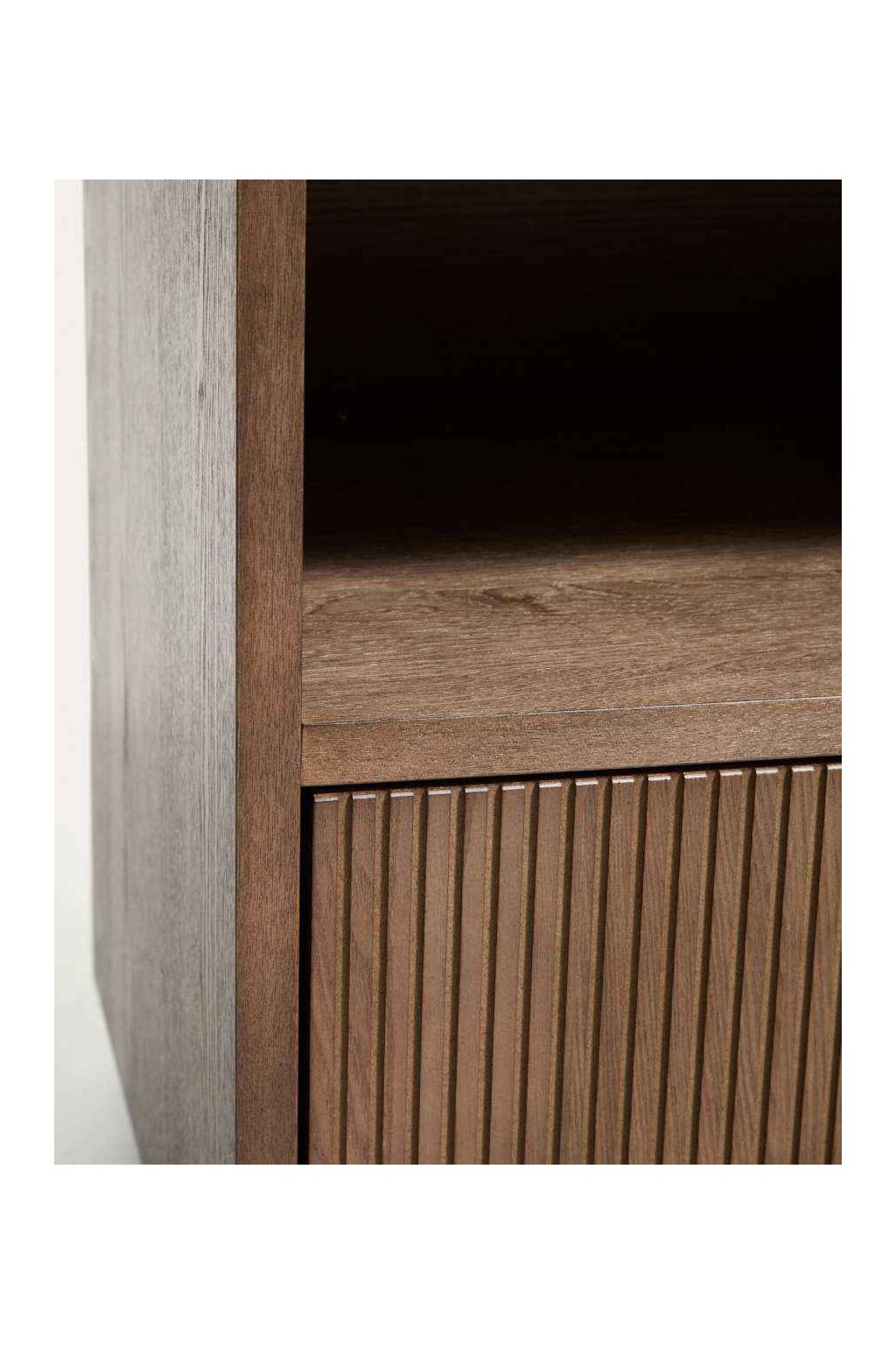 HELVINE WALNUT nočný stolík 6 HELVINE WALNUT nočný stolík – Obrázok 6