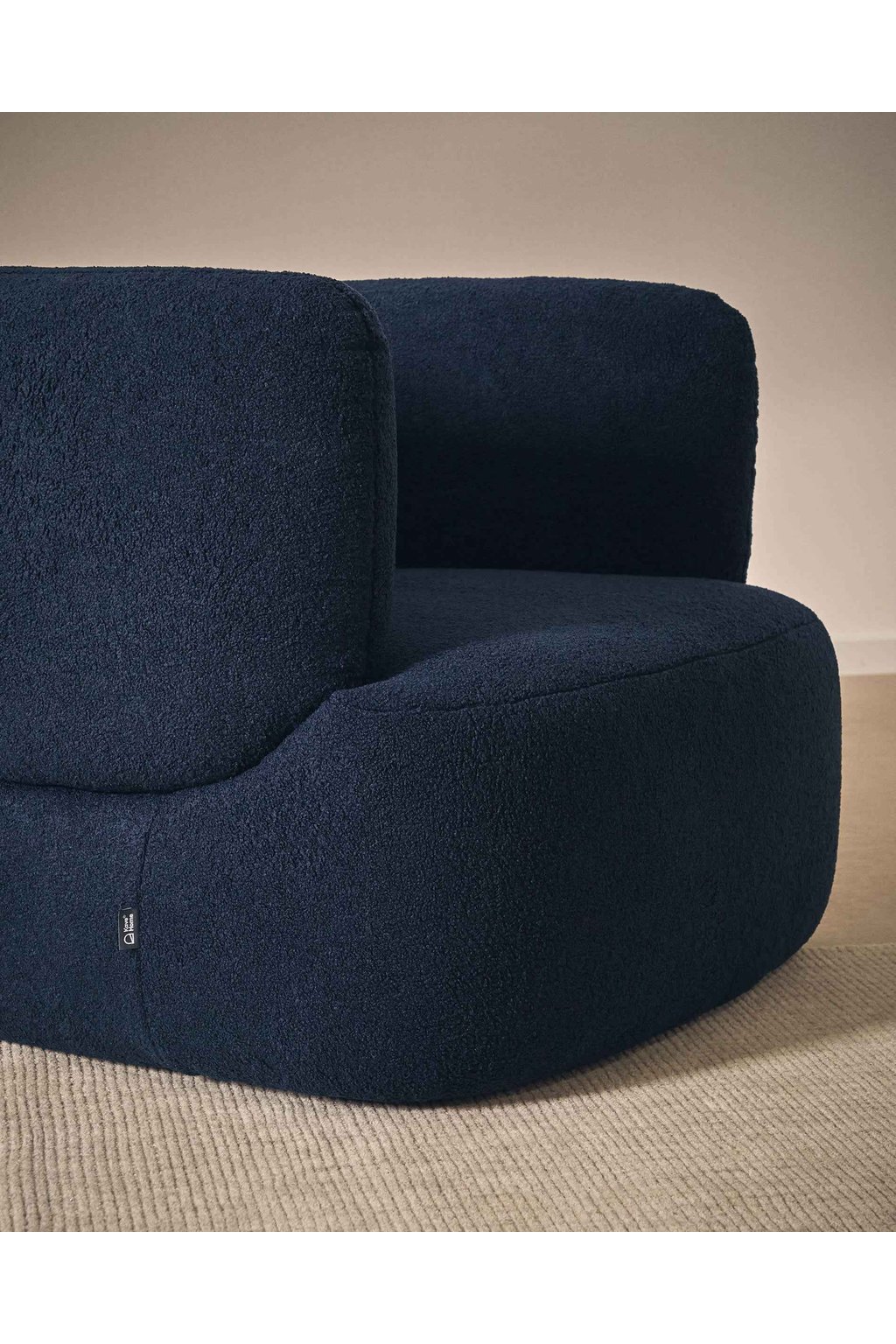 Martina Bouclé Navy Kreslo 3 Martina Bouclé Navy Kreslo – Obrázok 3