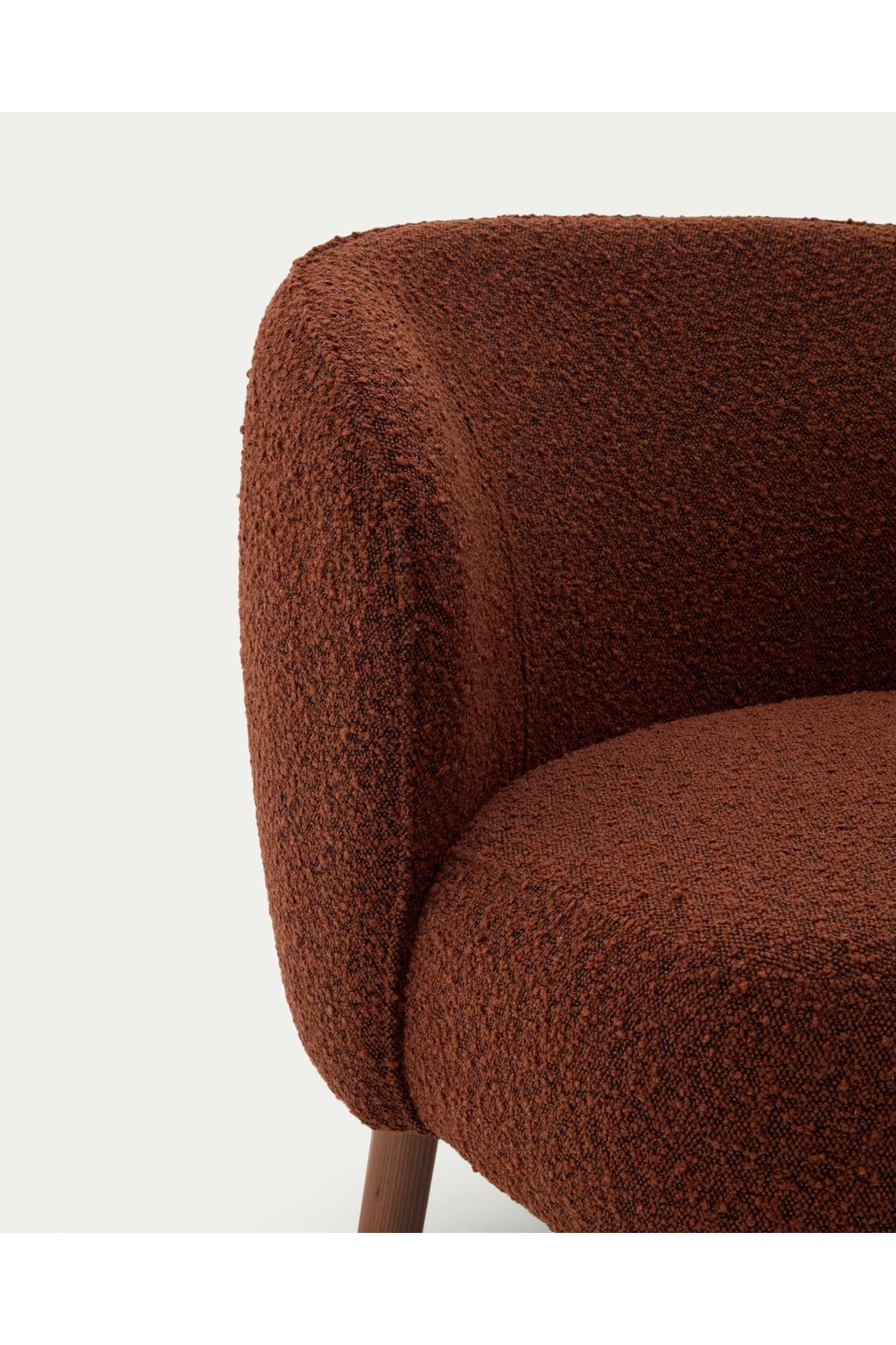 Ulit Boucle Walnut Kreslo 3 Ulit Boucle Walnut Kreslo – Obrázok 3